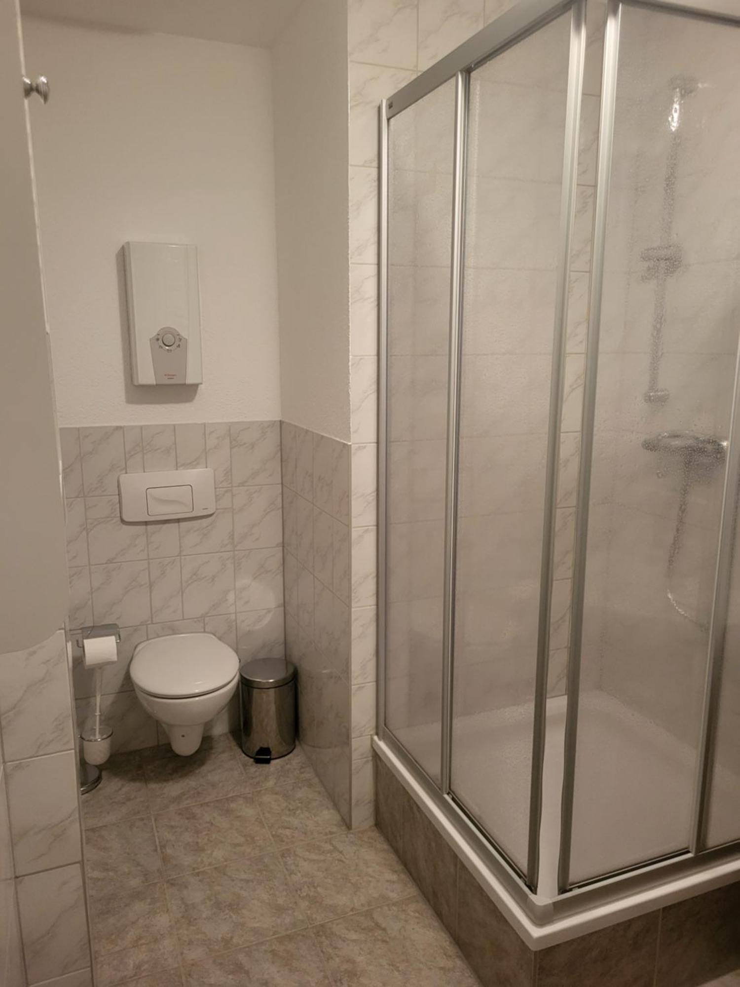 Apartment - Gaestewohnung - Unterkunft Monteure 켐니츠 외부 사진